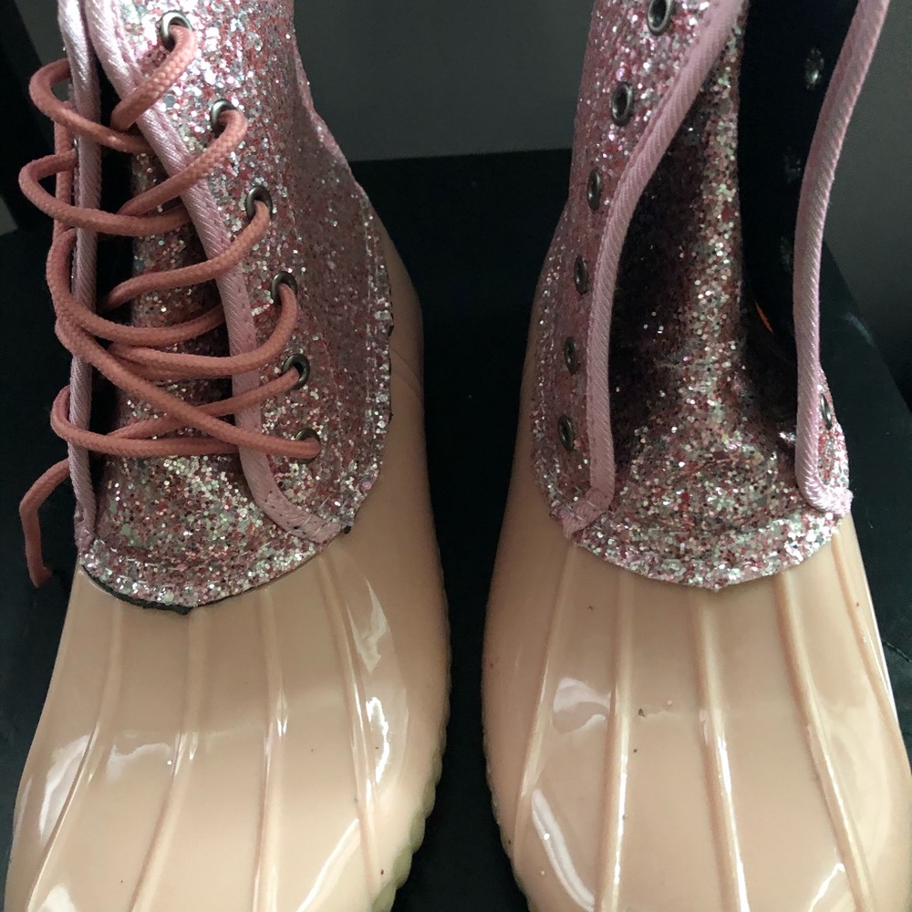 Sparkle pink duck boots
